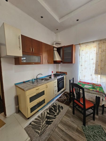 Durres, jepet me qera apartament 2+1+Aneks+Ballkon Kati 1, 90 m² 300 € 