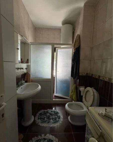 Mali Robit, shitet apartament 1+1+Aneks+Ballkon Kati 3, 70 m² 100.000 € (Mali i Robit)