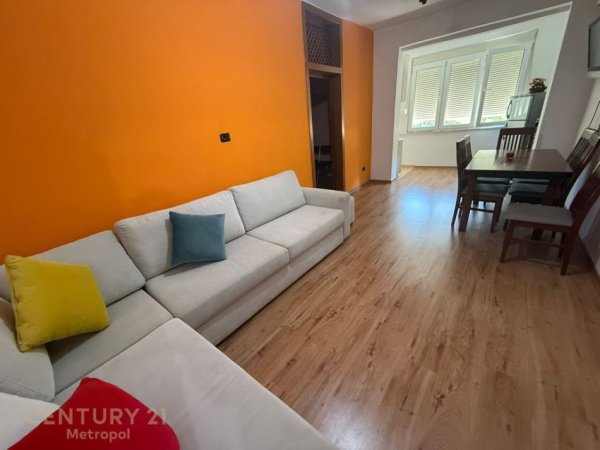 Tirane, jepet me qera apartament 2+1 Kati 3, 75 m² 600 € (Stadiumi Dinamo, Tirane)