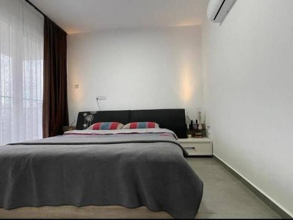 Tirane, jepet me qera apartament 1+1+Ballkon Kati 1, 82 m² 500 € (mikel maruli)