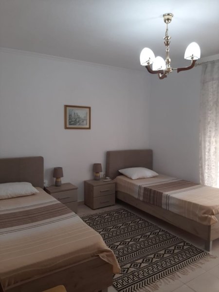 Tirane, jepet me qera apartament Kati 3, 75 m² 600 € (BLLOKU)