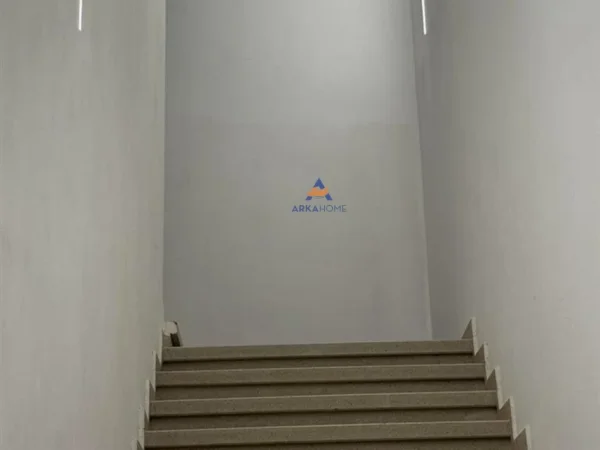 Tirane, shitet apartament 2+1+Ballkon Kati 4, 90 m² 165.000 € (GOLDEN PARK 3)