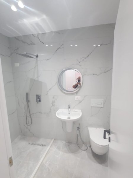 Tirane, shitet apartament 2+1+Aneks+Ballkon Kati 7, 90 m² 235.000 € (Komuna e Parisit)