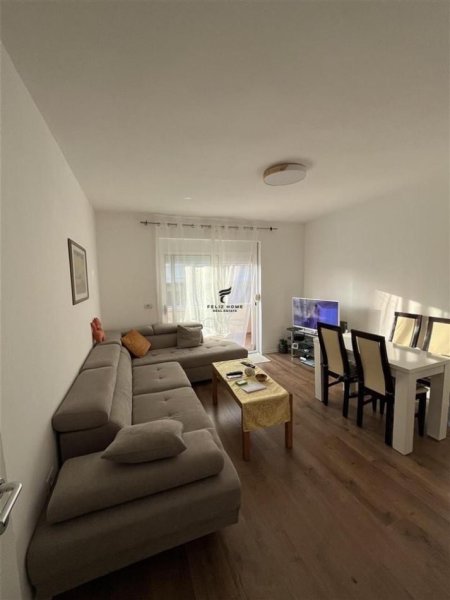 Tirane, shitet apartament 2+1 Kati 3, 81 m² 160.000 € (BRRYL)