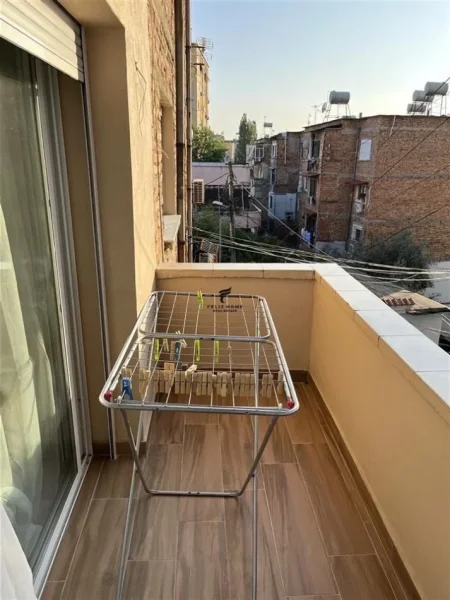 Tirane, shitet apartament 2+1 Kati 3, 81 m² 160.000 € (BRRYL)