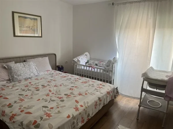 Tirane, shitet apartament 2+1 Kati 3, 81 m² 160.000 € (BRRYL)