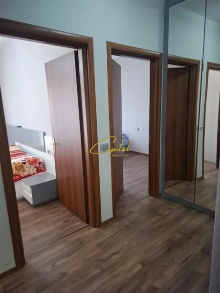 Tirane, jepet me qera apartament 2+1 Kati 3, 115 m² 500 € (ASTIR)