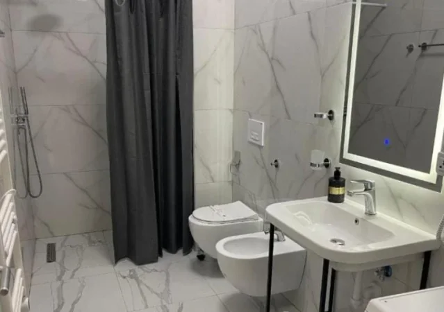 Tirane, shitet apartament 2+1+Ballkon Kati 6, 93 m² 237.500 € 