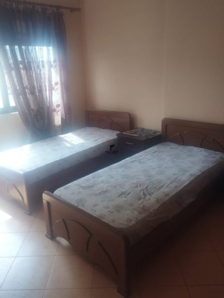 Tirane, jepet me qera apartament 2+1 Kati 4, 115 m² 500 € (STACIONI TRENIT)