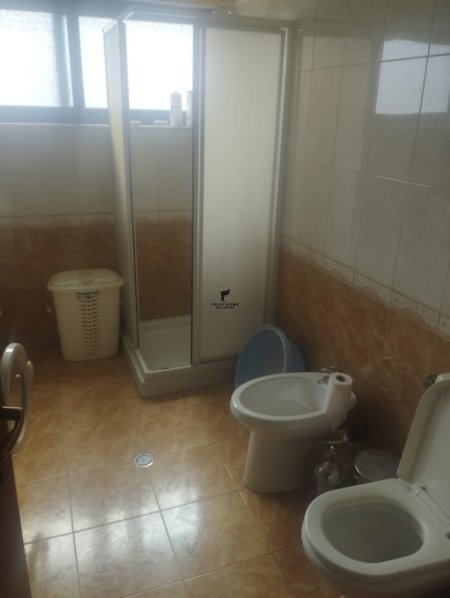 Tirane, jepet me qera apartament 2+1 Kati 4, 115 m² 500 € (STACIONI TRENIT)