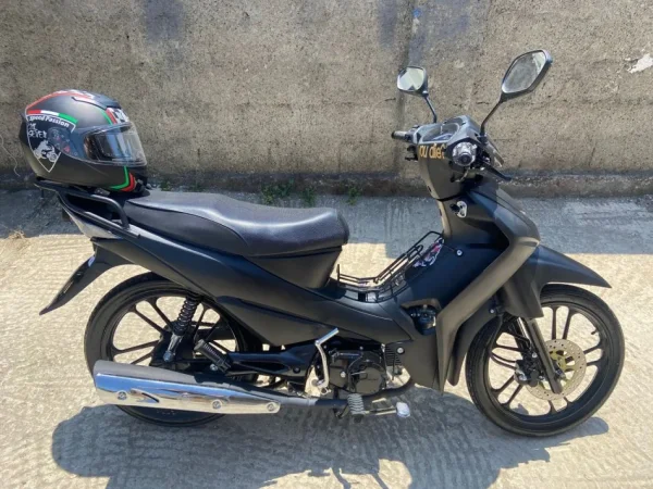 Tirane, shes motor lifan , e zeze 1.300 km 1.000 €