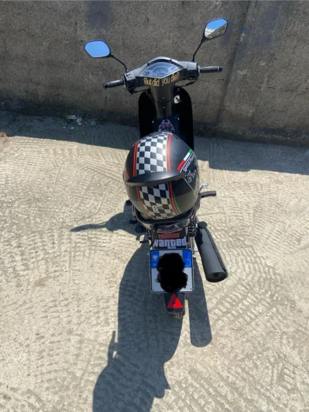 Tirane, shes motor lifan , e zeze 1.300 km 1.000 €