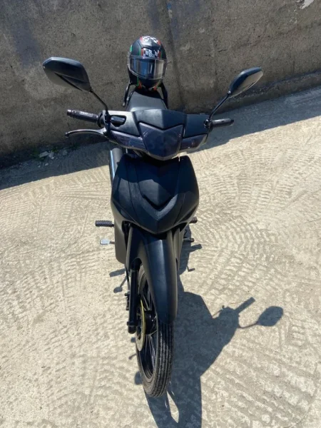 Tirane, shes motor lifan , e zeze 1.300 km 1.000 €