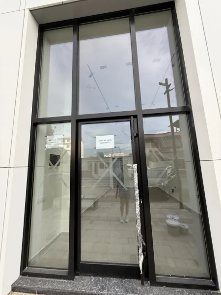 Tirane, jepet me qera dyqan Kati 0, 30 m² 450 € (Rruga Besa te Frigoriferi afer stacionit trenit)