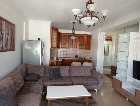 Tirane, jap me qera apartament 2+1+Ballkon Kati 9, 82 m² 600 € (Rruga e Kavajes)