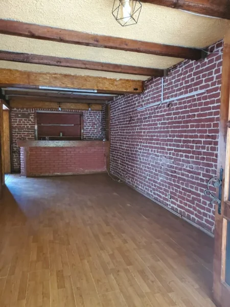 Tirane, jepet me qera lokal Kati 0, 73 m² 170.000 € (lord bajron)