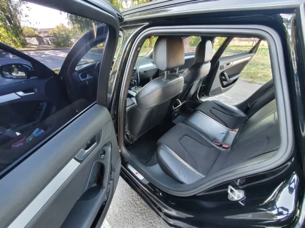 Tirane, shes makine Audi Nafte, e zeze manuale Kondicioner 240.000 km 10.500 €