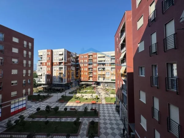 Tirane, shitet apartament 2+1+Ballkon Kati 4, 92 m² 195.000 € (Don Bosko)