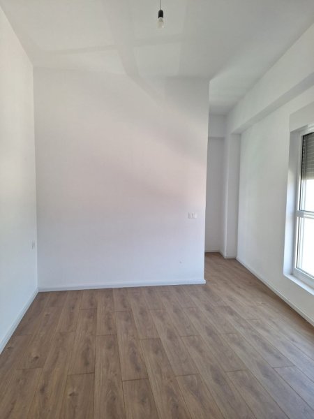 Tirane, jepet me qera apartament pjesërisht i mobiluar 2+1 Kati 4, 98 m² 370 € (KOMPLEKSI KAIMI, ALI DEMI) PA KOMISION