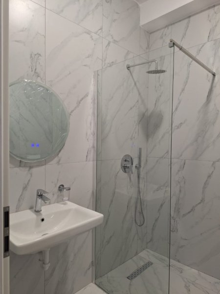 Tirane, jepet me qera apartament 2+1 Kati 4, 86 m² 460 € (KOMPLEKSI KAIMI, ALI DEMI) PA KOMISION