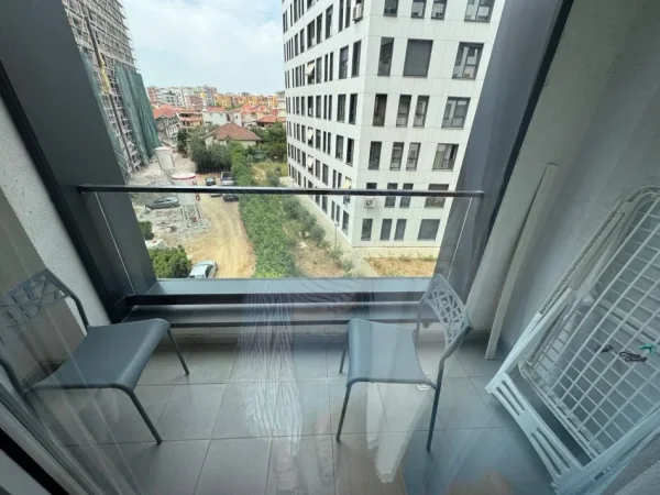 Tirane, jepet me qera apartament 1+1+Aneks+Ballkon Kati 3, 65 m² 550 € (Kompleksi kontakt pran 21 dhjetorit)