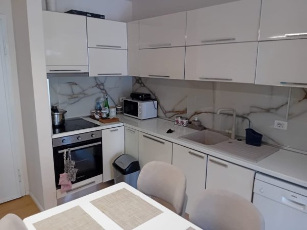 Tirane, jepet me qera apartament 1+1+Aneks+Ballkon Kati 3, 63 m² 550 € (Fusha Aviacionit Turdiu)