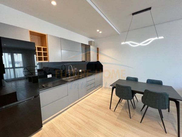 Tirane, jepet me qera apartament 1+1 Kati 5, 74 m² 600 € (RRUGA E DIBRES)