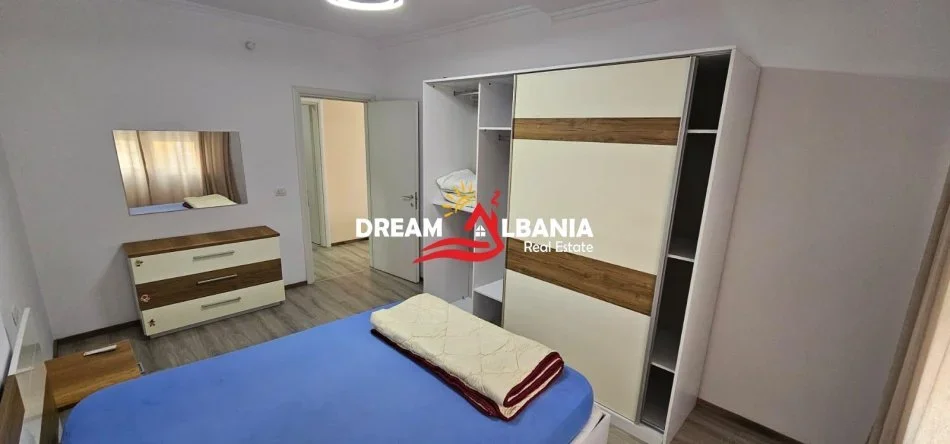 Tirane, jepet me qera apartament 1+1 , 85 m² 550 € 