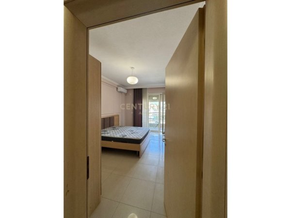 Tirane, jepet me qera apartament 1+1 Kati 5, 69 m² 550 € 