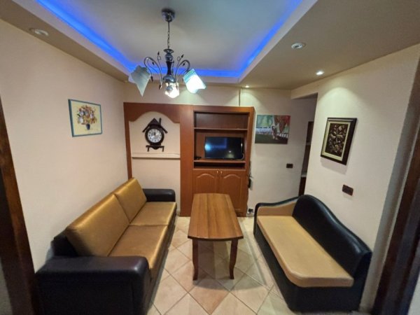 Tirane,  Jepet me Qera Super Apartament 1+1 i mobiluar ne Myslym Shyr,  Kati 1, 40 m² 350 € (Myslym Shyr)