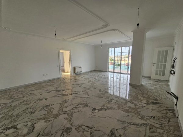 Tirane, jepet me qera apartament 2+1 Kati 11, 300 m² 1.500 € (Yzberisht)