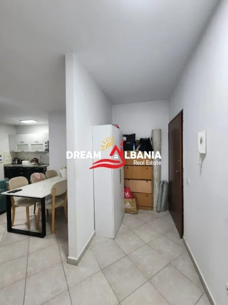 Tirane, jepet me qera apartament 1+1 , 60 m² 500 € 