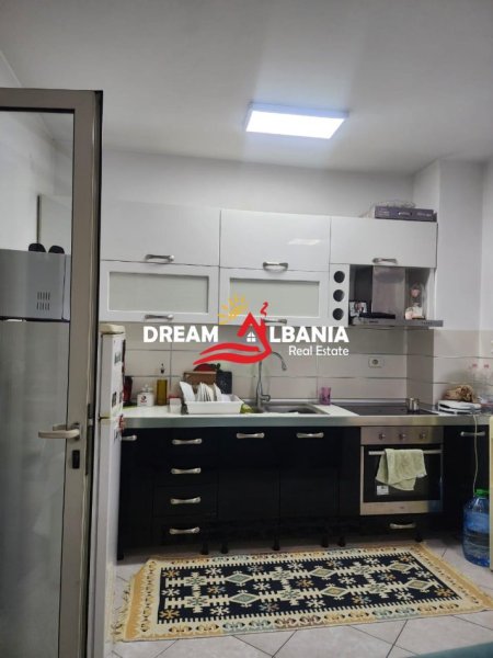 Tirane, jepet me qera apartament 1+1 , 60 m² 500 € 