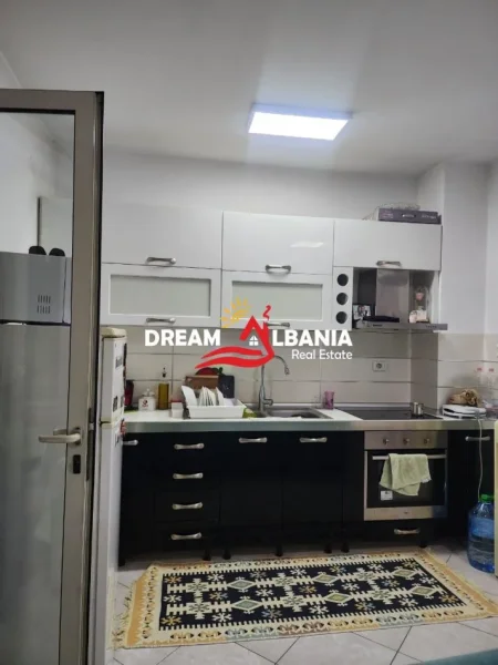 Tirane, jepet me qera apartament 1+1 , 60 m² 500 € 
