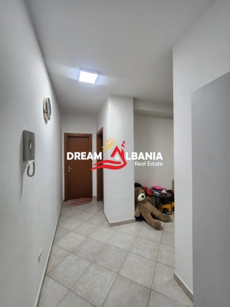 Tirane, jepet me qera apartament 1+1 , 60 m² 500 € 