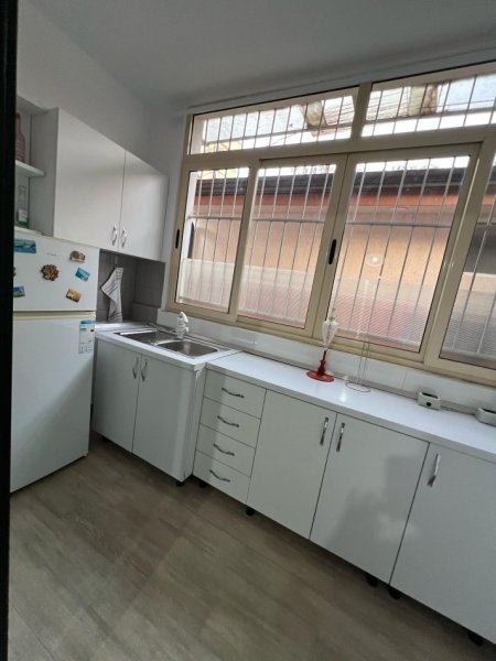 Tirane, jepet me qera garsonier Kati 0, 45 m² 500 € (Pazari i Ri)