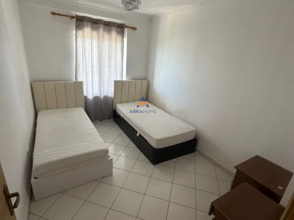 Tirane, jepet me qera apartament 2+1+Ballkon , 120 m² 459 € (astir)
