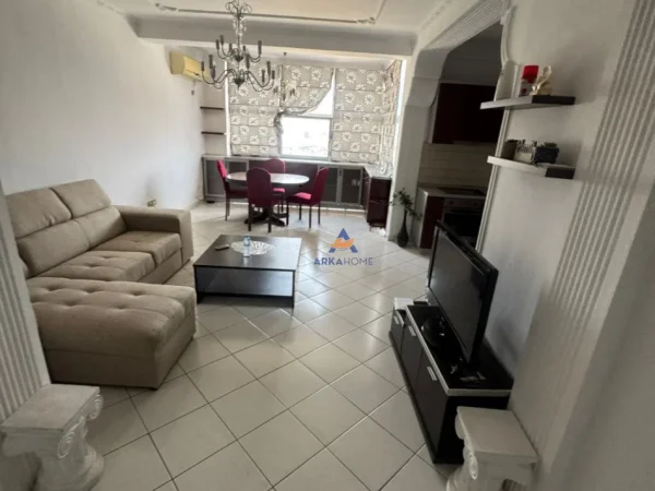 Tirane, jepet me qera apartament 2+1+Ballkon , 120 m² 459 € (astir)