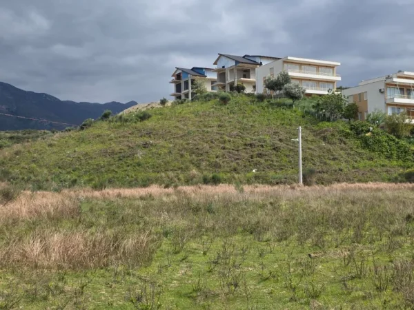 Vlore, shitet toke , 3.500 m² 420.000 € (Radhime)