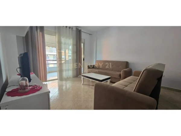 Tirane, jepet me qera 2+1+Ballkon Kati 3, 107 m² 420 € 