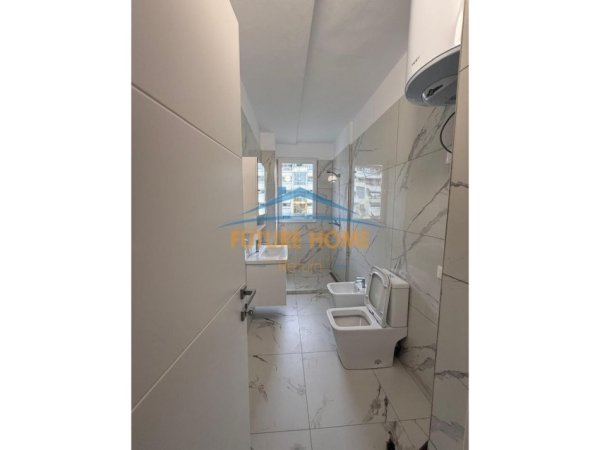 Tirane, shitet apartament 2+1 Kati 3, 100 m² 135.000 € (Fresku)