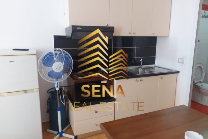 Tirane, jepet me qera apartament 1+1 Kati 2, 50 m² 300 € (Rruga Siri Kodra)
