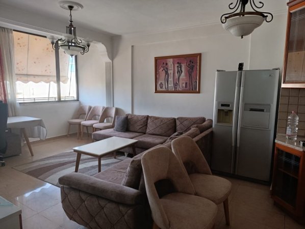 Tirane, jepet me qera apartament 2+1+Aneks Kati 8, 100 m² 600 € (Rruga Kavajes,prane Proper Pizza)