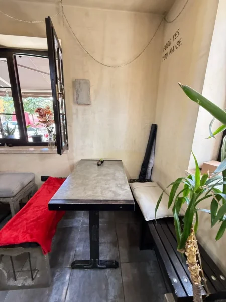 Tirane, shitet ambjent biznesi , 