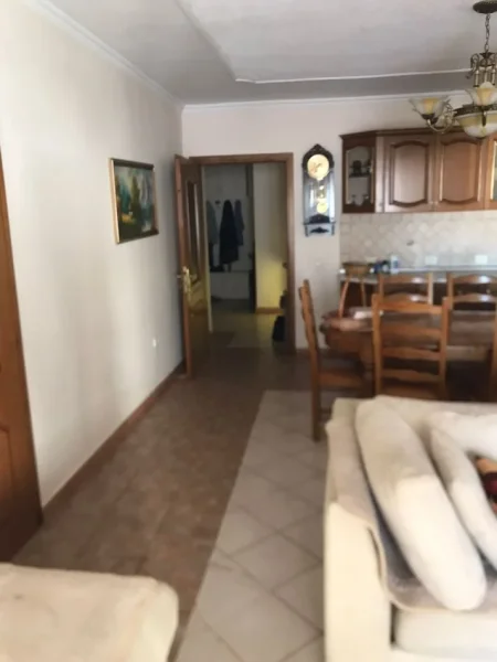 Tirane, shitet apartament 3+1+Ballkon Kati 7, 164 m² 330.000 € (Rruga Skënder Luarasi)