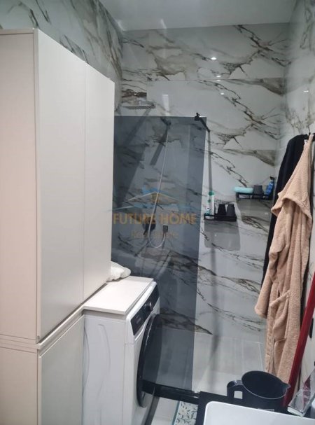 Tirane, jepet me qera apartament+verande | Penthouse 3+1 Kati 7, 135 m² 600 € (Fresk)