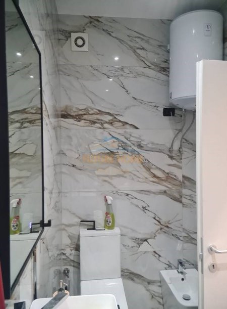 Tirane, jepet me qera apartament+verande | Penthouse 3+1 Kati 7, 135 m² 600 € (Fresk)