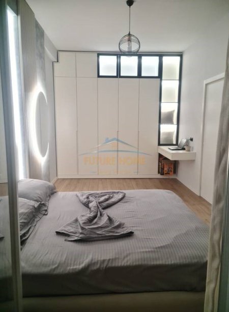 Tirane, jepet me qera apartament+verande | Penthouse 3+1 Kati 7, 135 m² 600 € (Fresk)