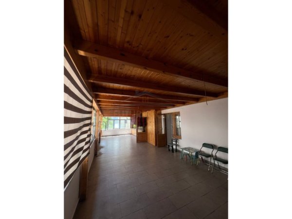 Tirane, jepet me qera apartament 2+1+2+Verande Kati 2, 95 m² 550 € (Yzberisht, Rruga Engjell Mashi)