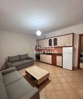 Tirane, jepet me qera apartament 1+1 Kati 3, 62 m² 400 € (Kinostudio)
